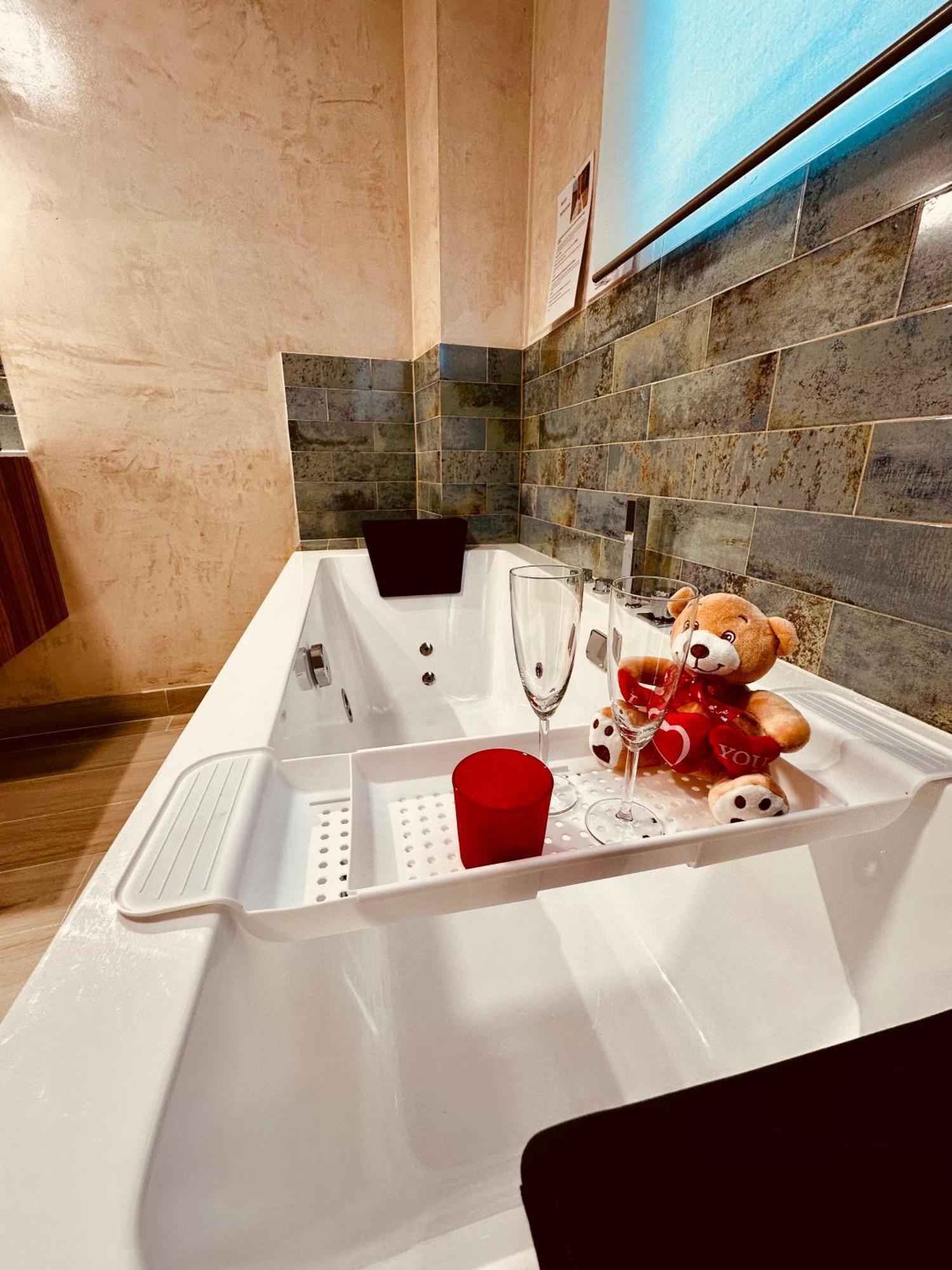 Cherry Jacuzzi Apartment 龙达 外观 照片